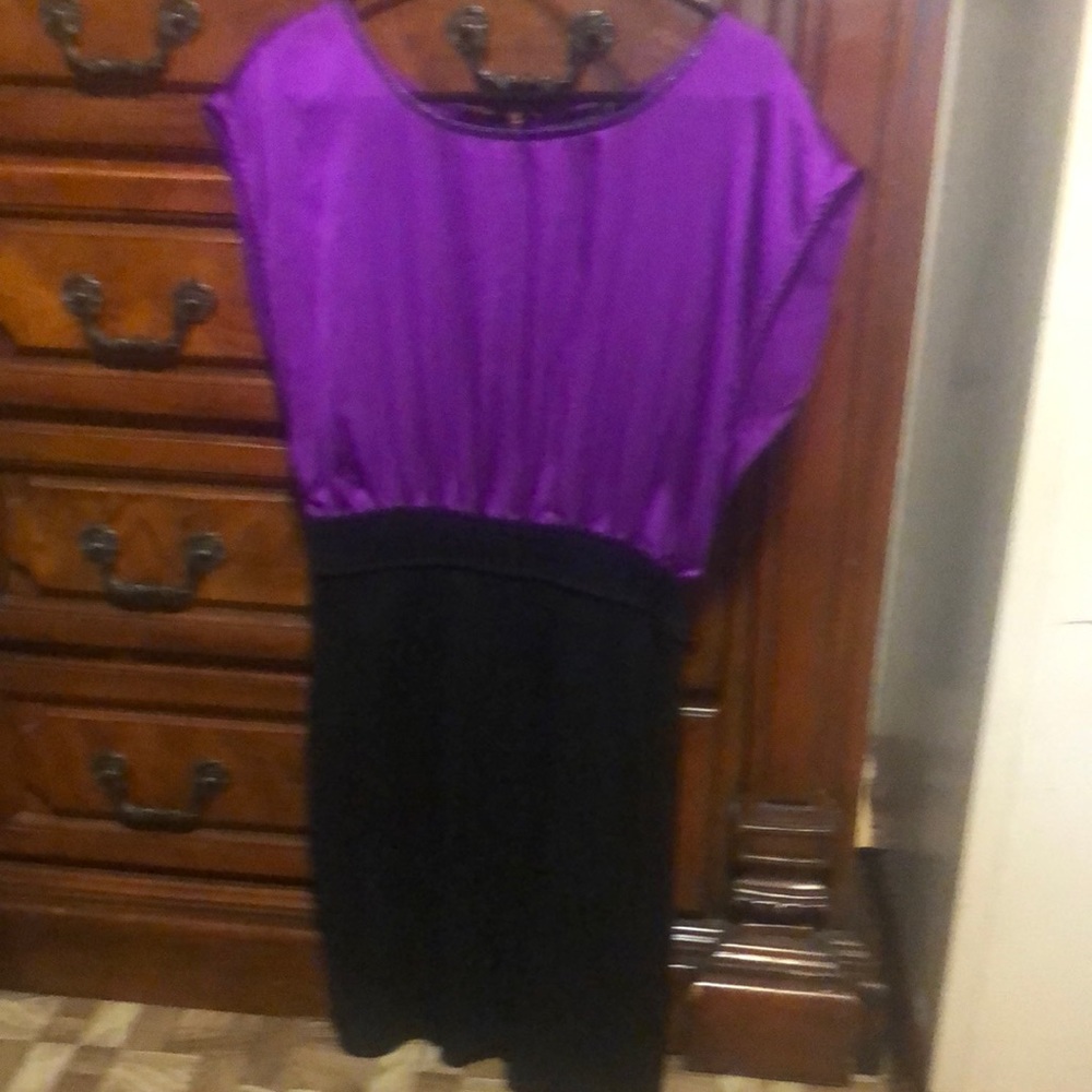 satin top cotton bottom loss fit around bust tight at the bottom